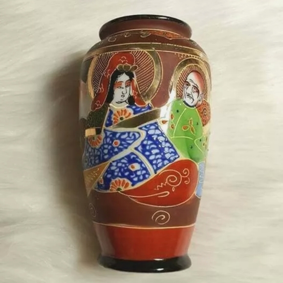 Vintage Japanese Satsuma Four Corners Vase Man Woman Gold Painted Moriage Brown